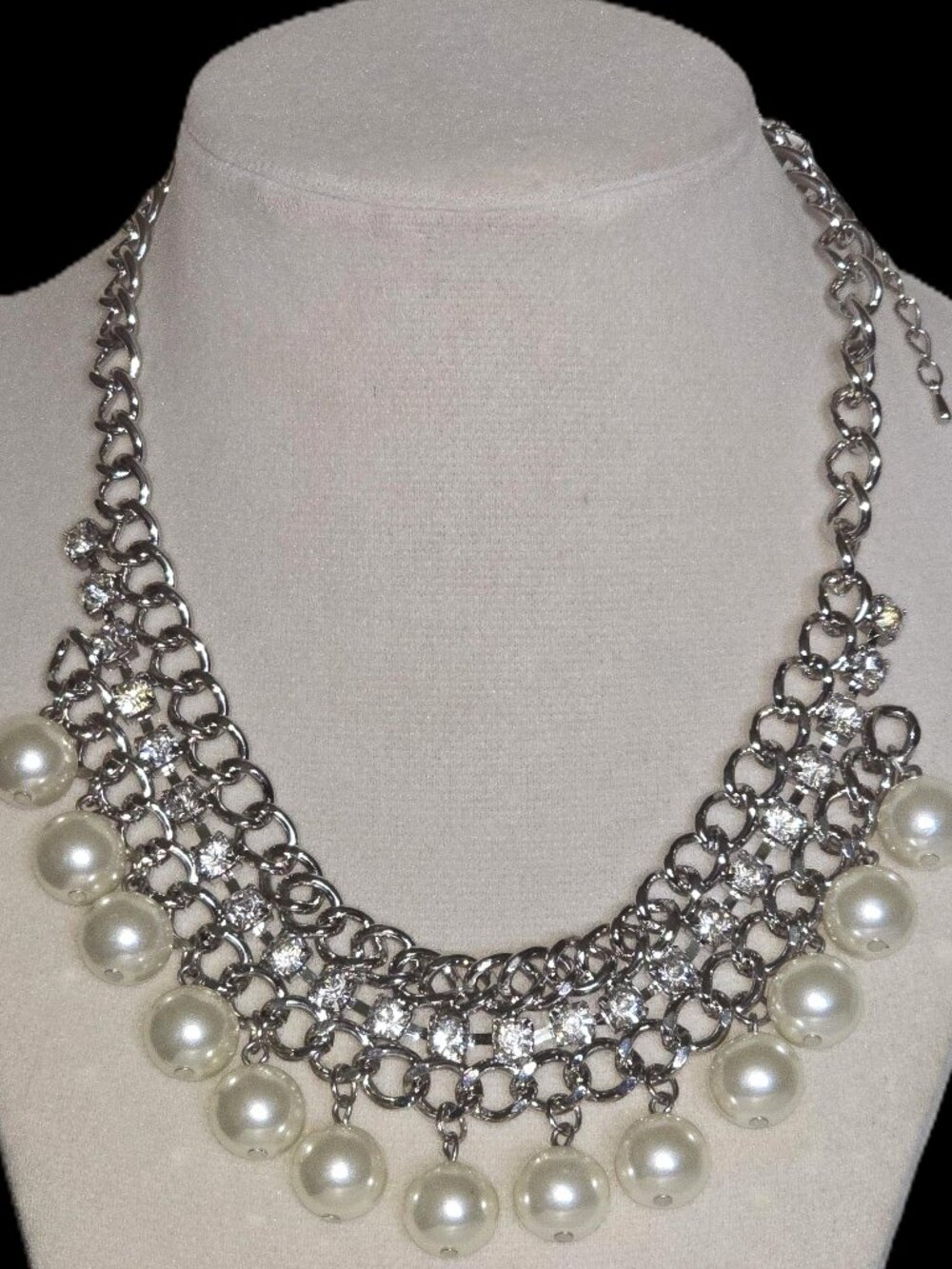 Premier Designs CURTAIN CALL Faux Pearl & Crystal Silver Tone Necklace